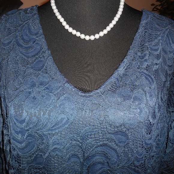 JANAROSE NEW GRAY FLORAL LACE SCALLOP DRESS - Picture 3 of 8